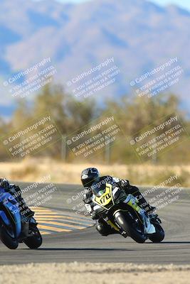 media/Jan-10-2025-CVMA Friday Practice (Fri) [[489e0da257]]/Group 4 and Trackday/Session 5 (Turn 7)/